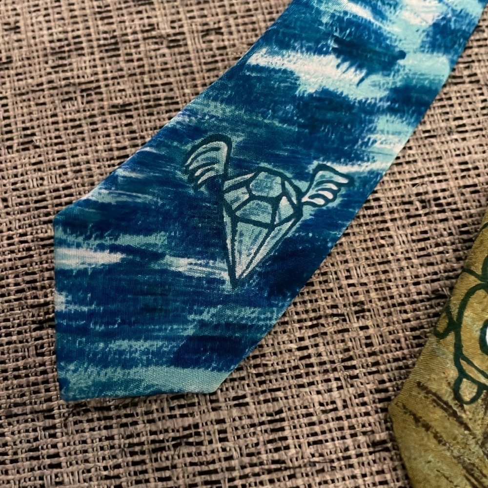 Vintage NWT Beatles “Lucy In The Sky with Diamonds” Silk Tie - Picture 4 of 10